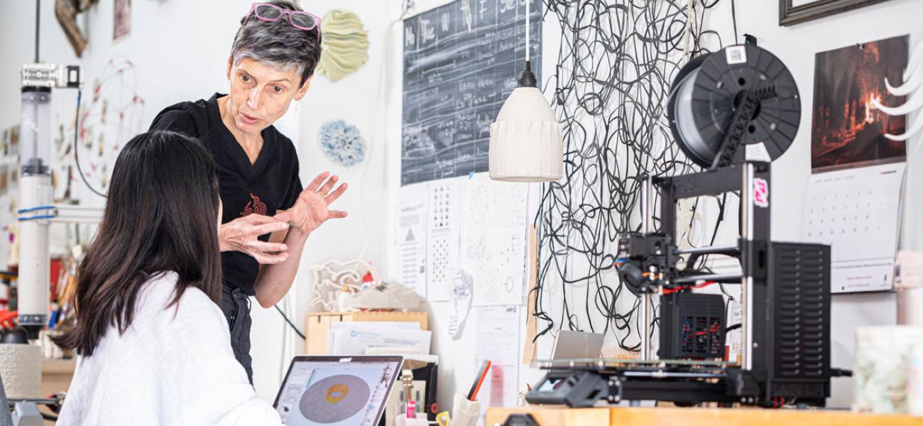 Timea Tihanyi mentoring student intern Wanna Huang at Slip Rabbit Studio, Seattle, Washington, 2019. Photo by Mark Stone, University of Washington.