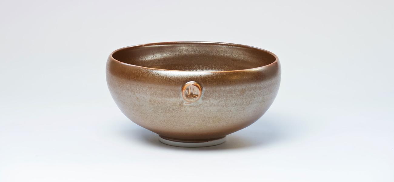 Kit Cornell. Bowl, 2016. Porcelain, Exeter clay glaze. Reduction fired to Cone 10. 4 x 8 in. Photo by Jacques Cornell.