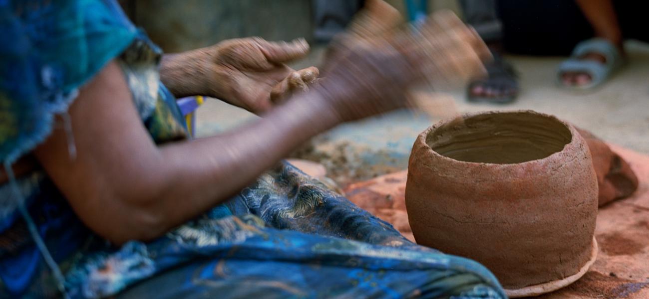 Marie Sow making ceramics. Photo Credit: Ibrahim Cissé