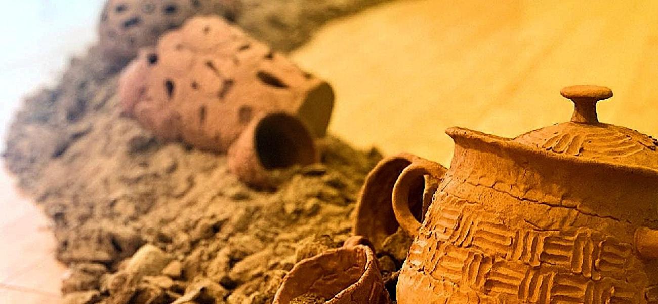 la flecha del tiempo (the arrow of time), detail shot courtesy of tenee’ hart, 2021-2022