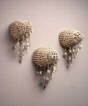 Jerry Bennett. Ozark, 2018. 14x16x22 in. Porcelain paperclay, wire. Photograph by James Mosley.