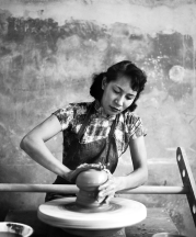 Katherine Choy in New Orleans, 1952–1955. Photo courtesy Robinson Archive. Jack Robinson, photographer (American, 1928–1997).